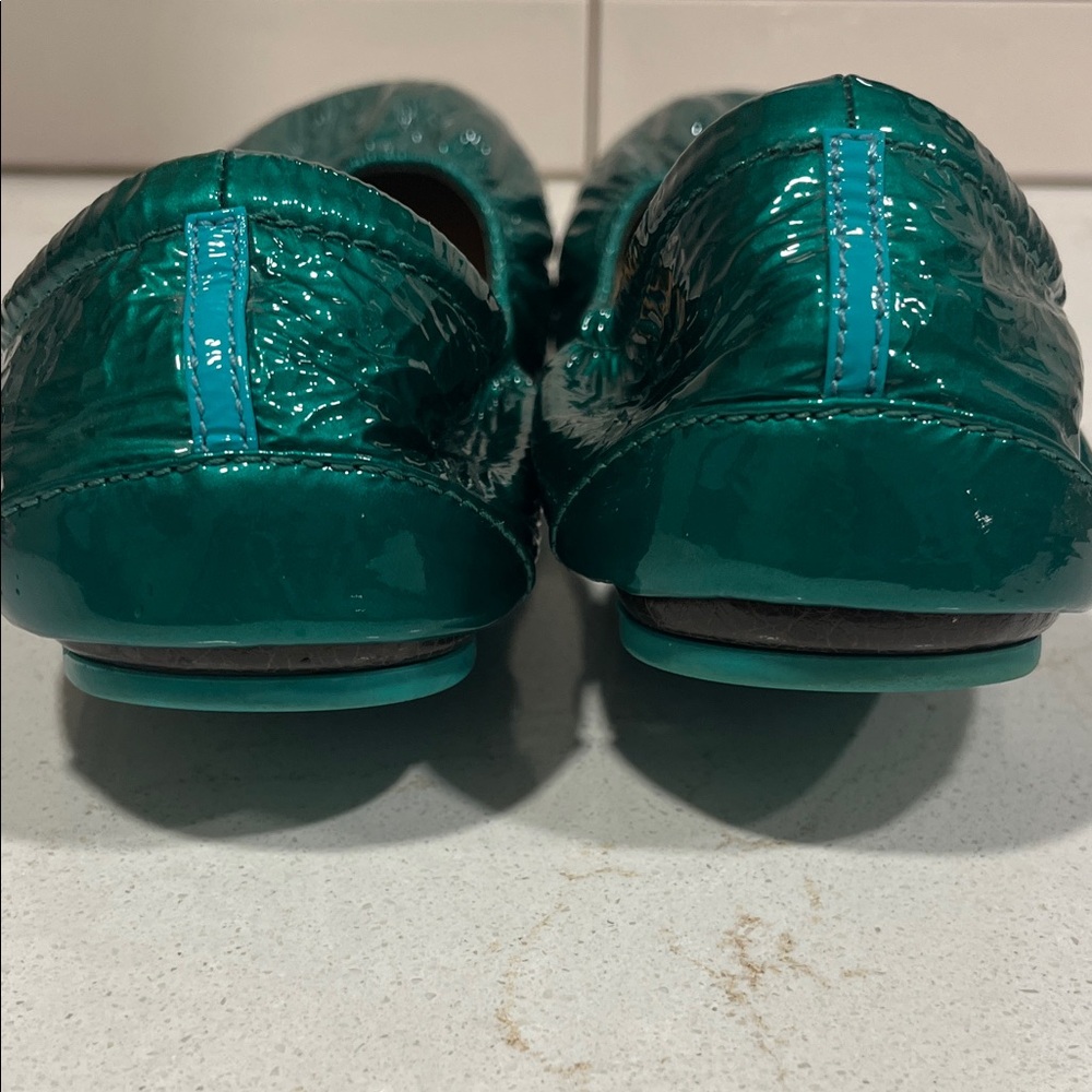 Tieks Glossy Emerald Patent Ballet Flats - Picture 3 of 9